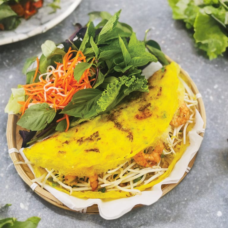 Delicious Banh Xeo: A Vietnamese Favorite